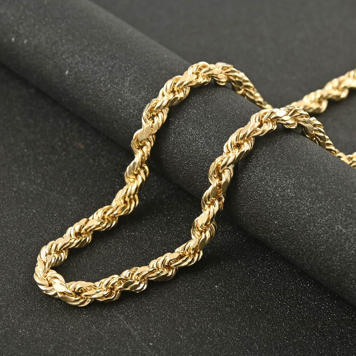 10K Yellow Gold 6mm Rope Chain Necklace 28 Inches 14.4 Grams image number 1