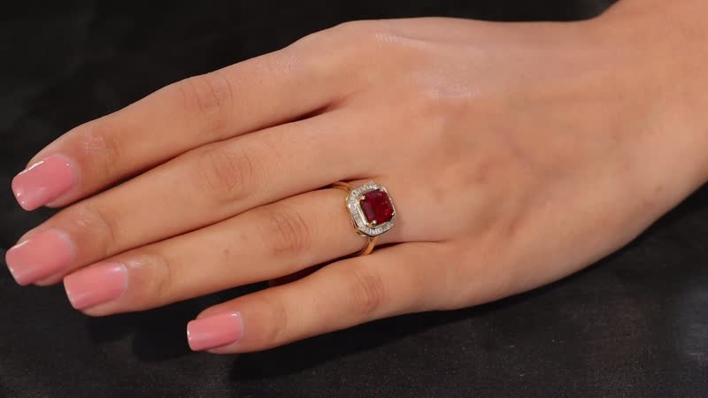 Doorbuster Luxoro 10K Yellow Gold Premium Mexican Cherry Fire Opal, Diamond (G-H, I3) (0.30 cts) Ring (Size 10.0) 1.90 ctw