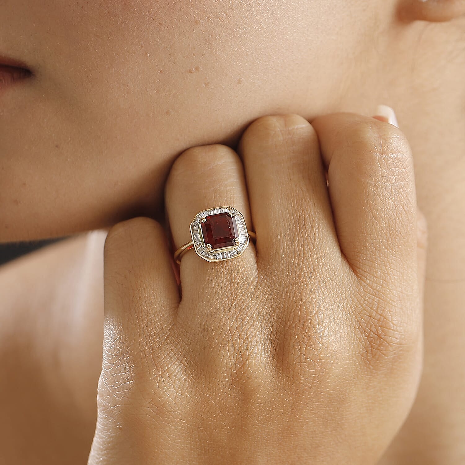 Luxoro Premium Mexican Cherry Fire Opal and G-H I3 Diamond 1.90 ctw Ring in 10K Yellow Gold (Size 8.0)