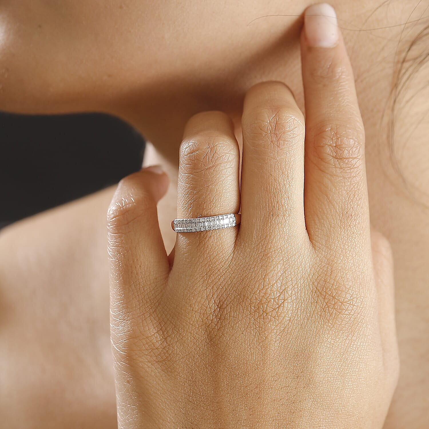 D'Joy Diamond 0.25 ctw Band Ring in Rhodium Over Sterling Silver (Size 7.0)