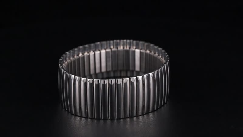Herringbone Chain Bracelet in Stainless Steel (7.5-8.0In)