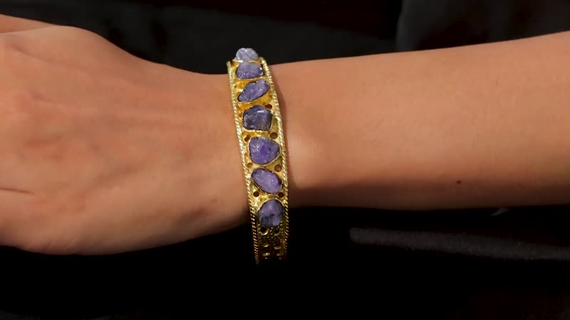 Karis Rough Cut Tanzanite 29.65 ctw Bangle Bracelet in 18K YG Plated (7.25 In)