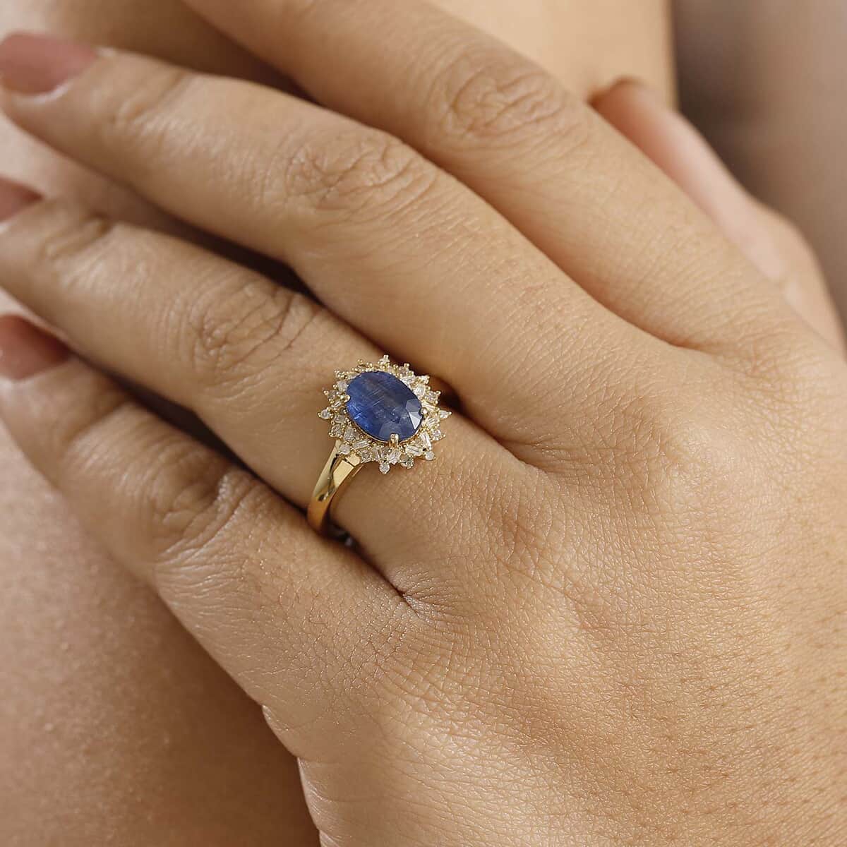 Kashmir Kyanite, Natural Champagne and White Diamond 2.75 ctw Starburst Ring in 18K Vermeil Yellow Gold Over Sterling Silver (Size 6.0) image number 2