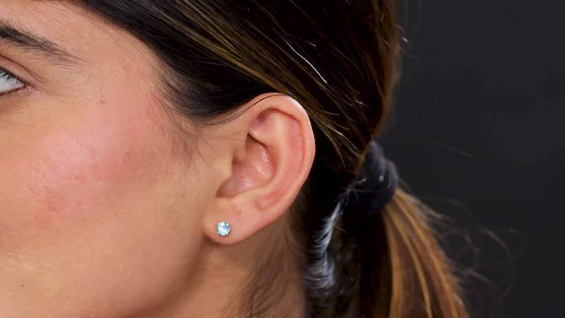 Signity Ice Blue Topaz Stud Earring in Platinum Over Sterling Silver 1.10 ctw