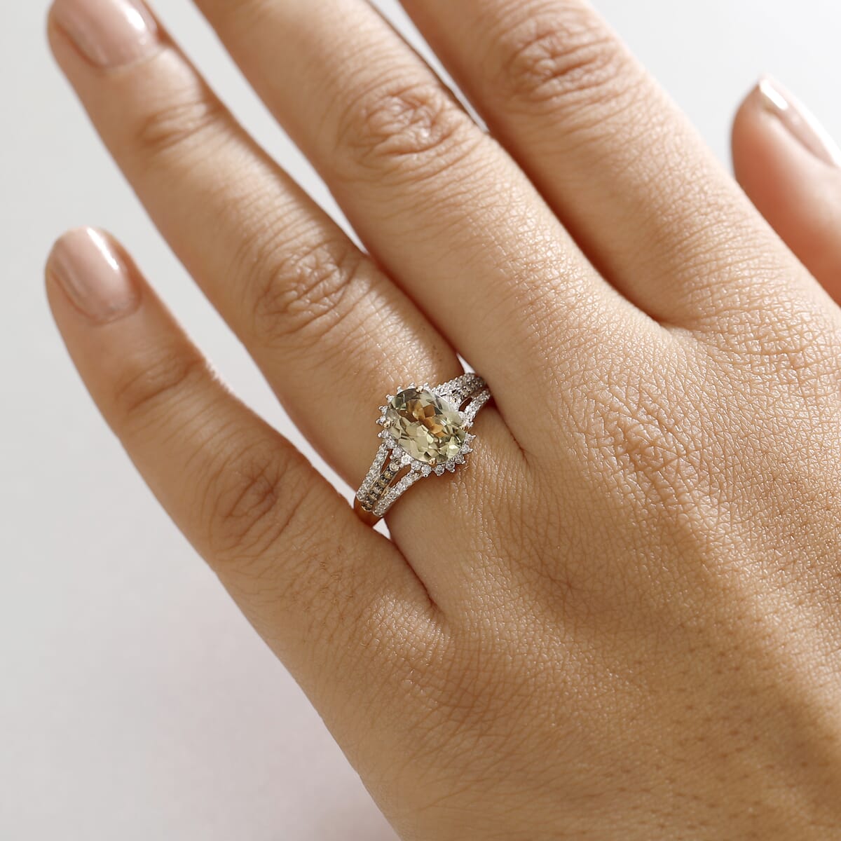 Luxoro AAA Turkizite, I2 Natural Champagne and Diamond 2.40 ctw Vintage Luxe Ring in 14K Yellow Gold (Size 6.0) image number 2