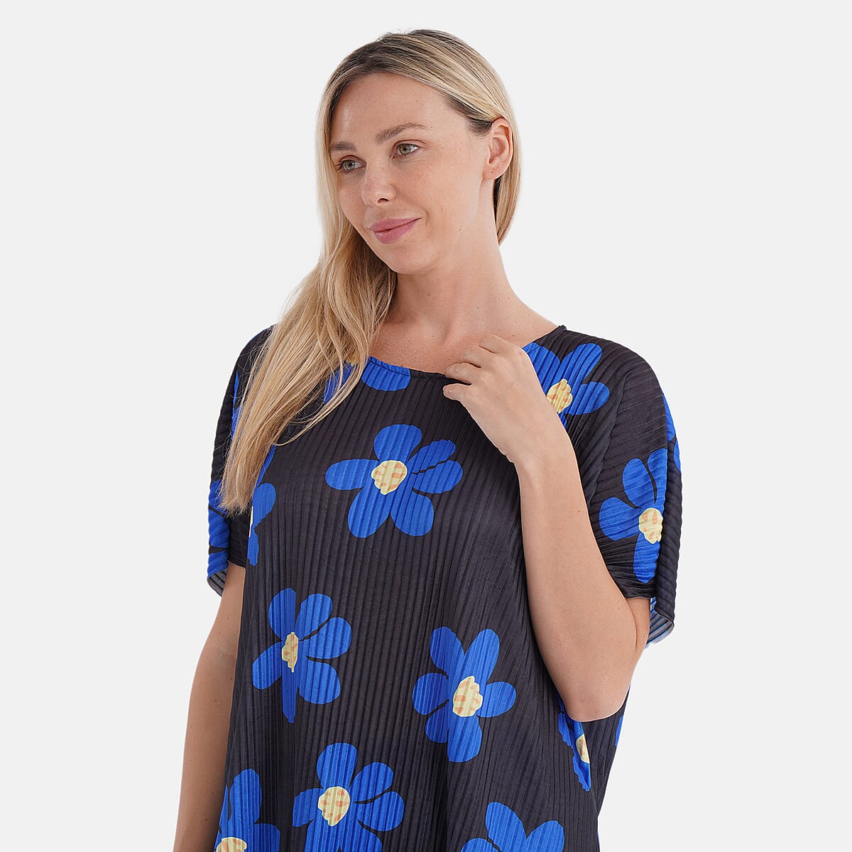 Tamsy Blue Daisy 2 Piece Pleated Polyester Top and Bottom Set - One Size Fits Most image number 4