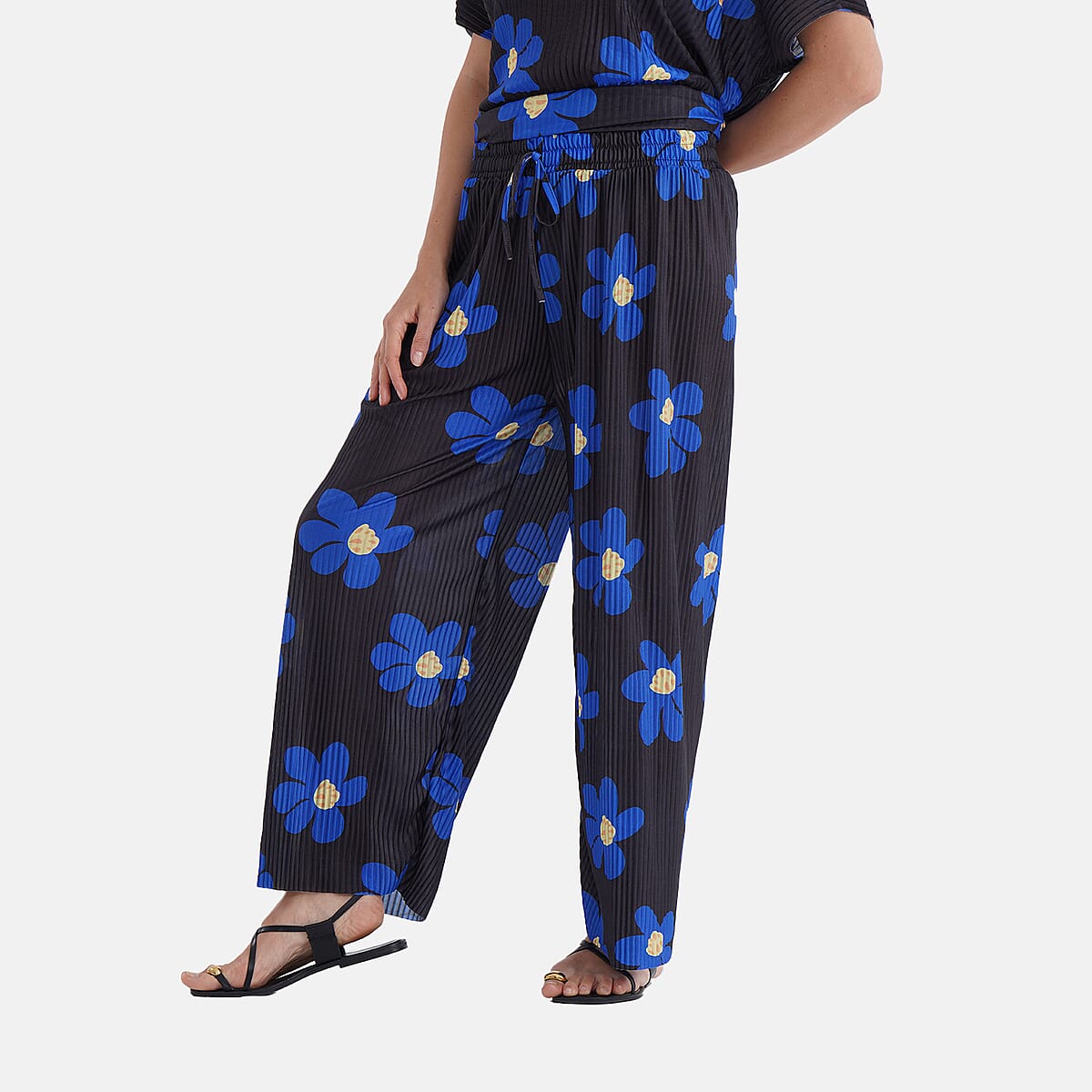 Tamsy Blue Daisy 2 Piece Pleated Polyester Top and Bottom Set - One Size Fits Most image number 6