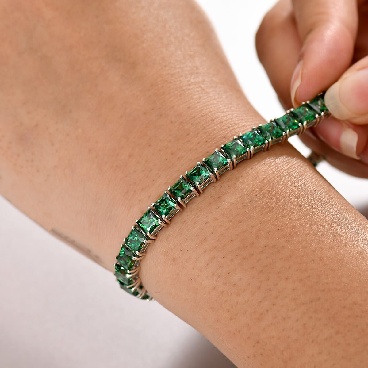 J Francis Embellished with Green Zirconia by Swarovski 50.40 ctw Bracelet in Rhodium Over Sterling Silver (8.00 In) image number 2