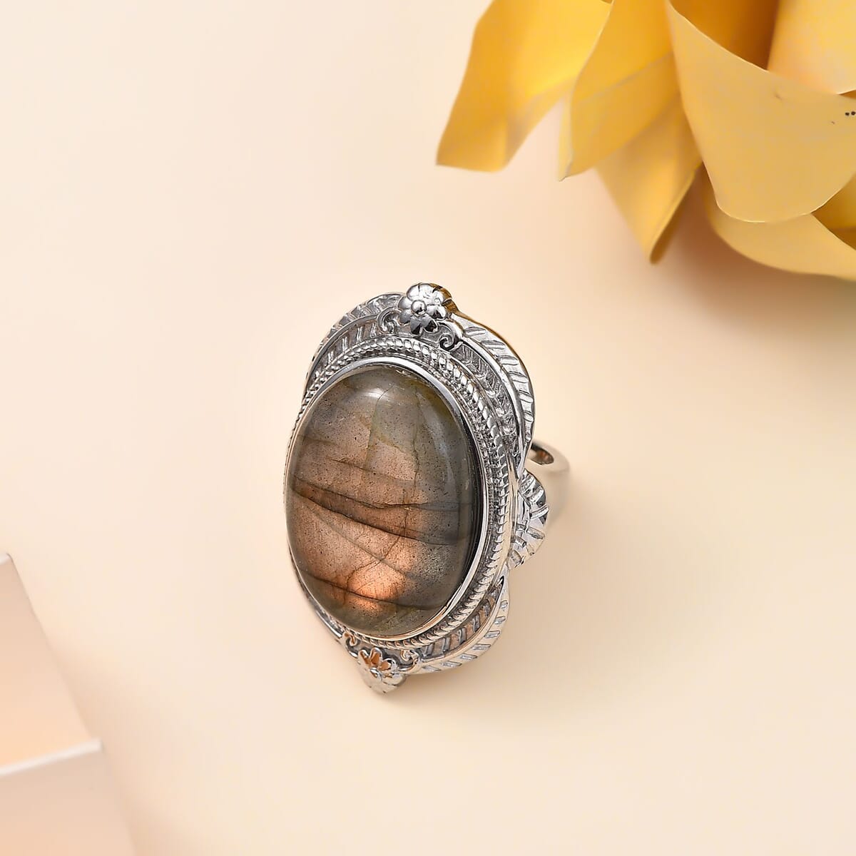 Madagascar Fire Labradorite 29.20 ctw Feather Ring in Stainless Steel (Size 8.0) image number 1