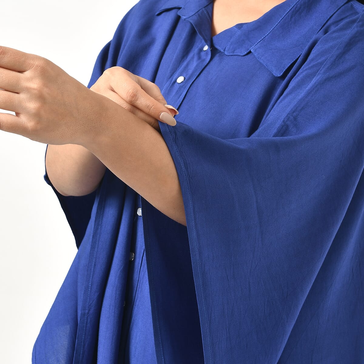 Tamsy Blue Kaftan with Collar and Front Buttons - One Size Fits Most image number 6