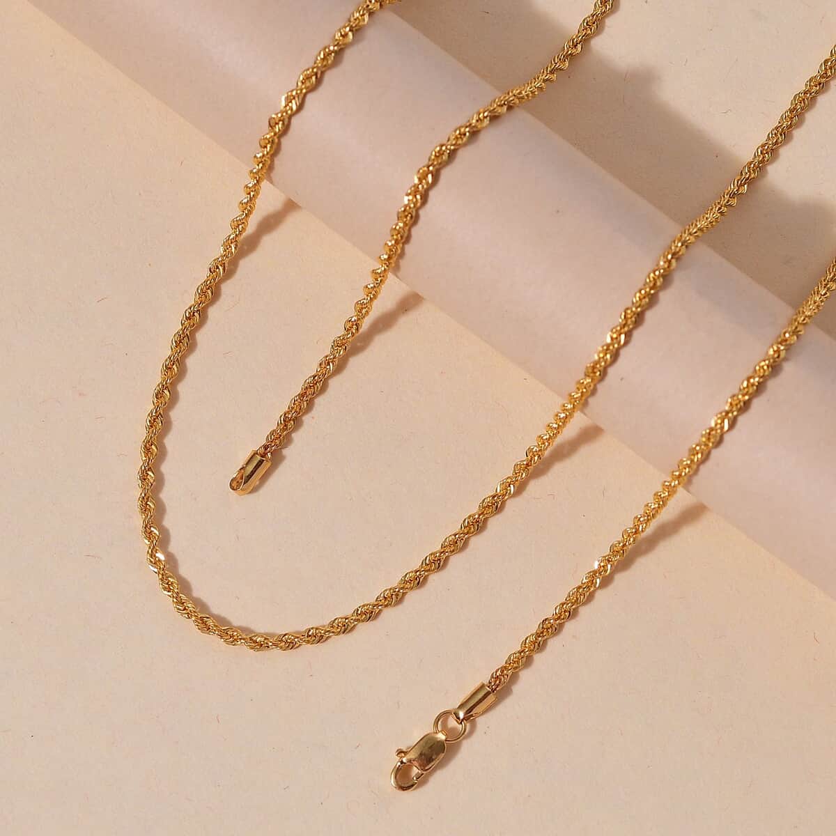 Chain Necklace in 22K Yellow Gold 20 Inches 3.05 Grams image number 1