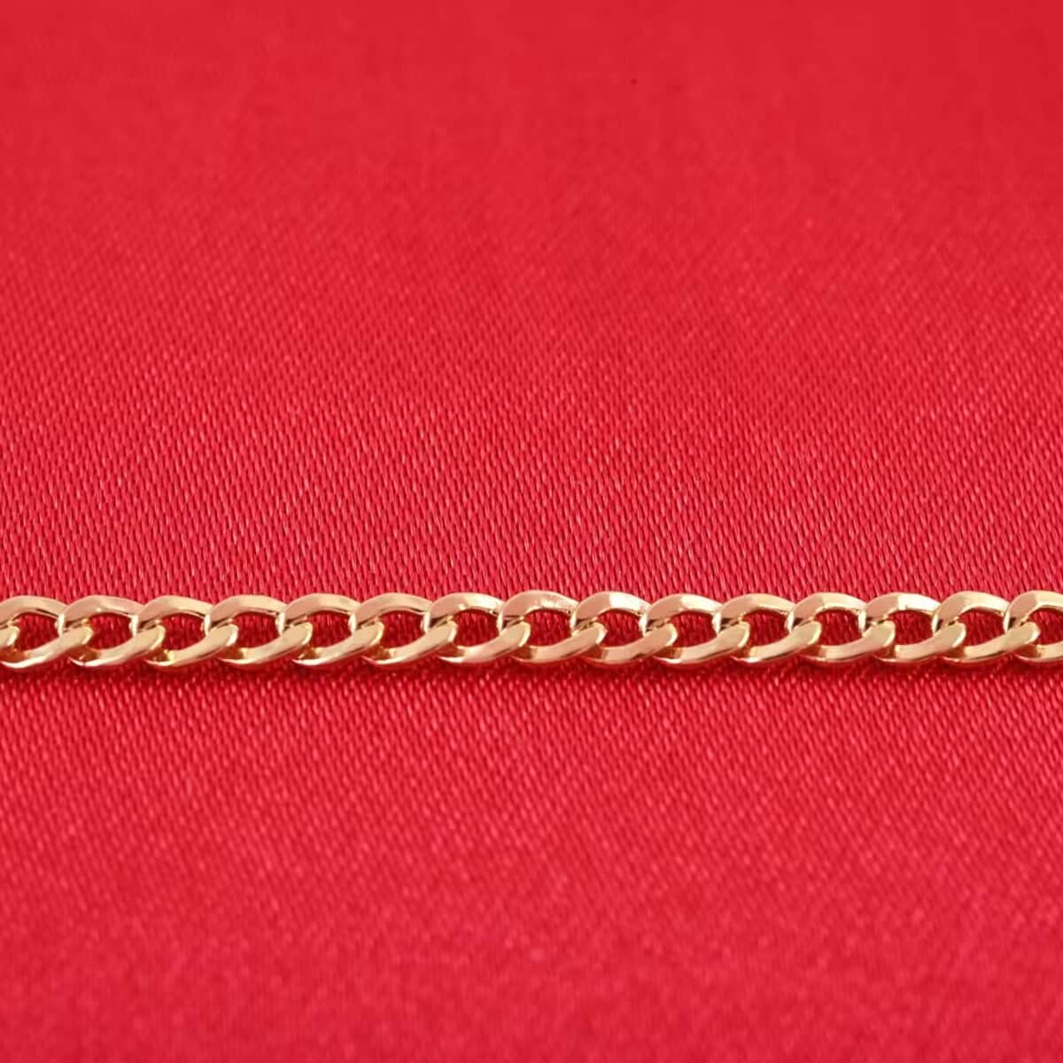 2.2mm Curb Chain Necklace in 10K Yellow Gold 1.40 Grams 18 Inches image number 7