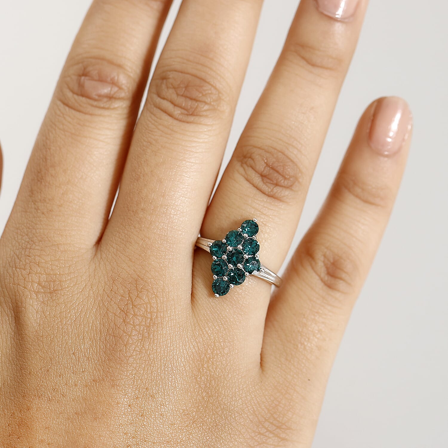 J Francis Embellished with Emerald Color Crystal by Swarovski Ring in Platinum Bond (Size 8.0)