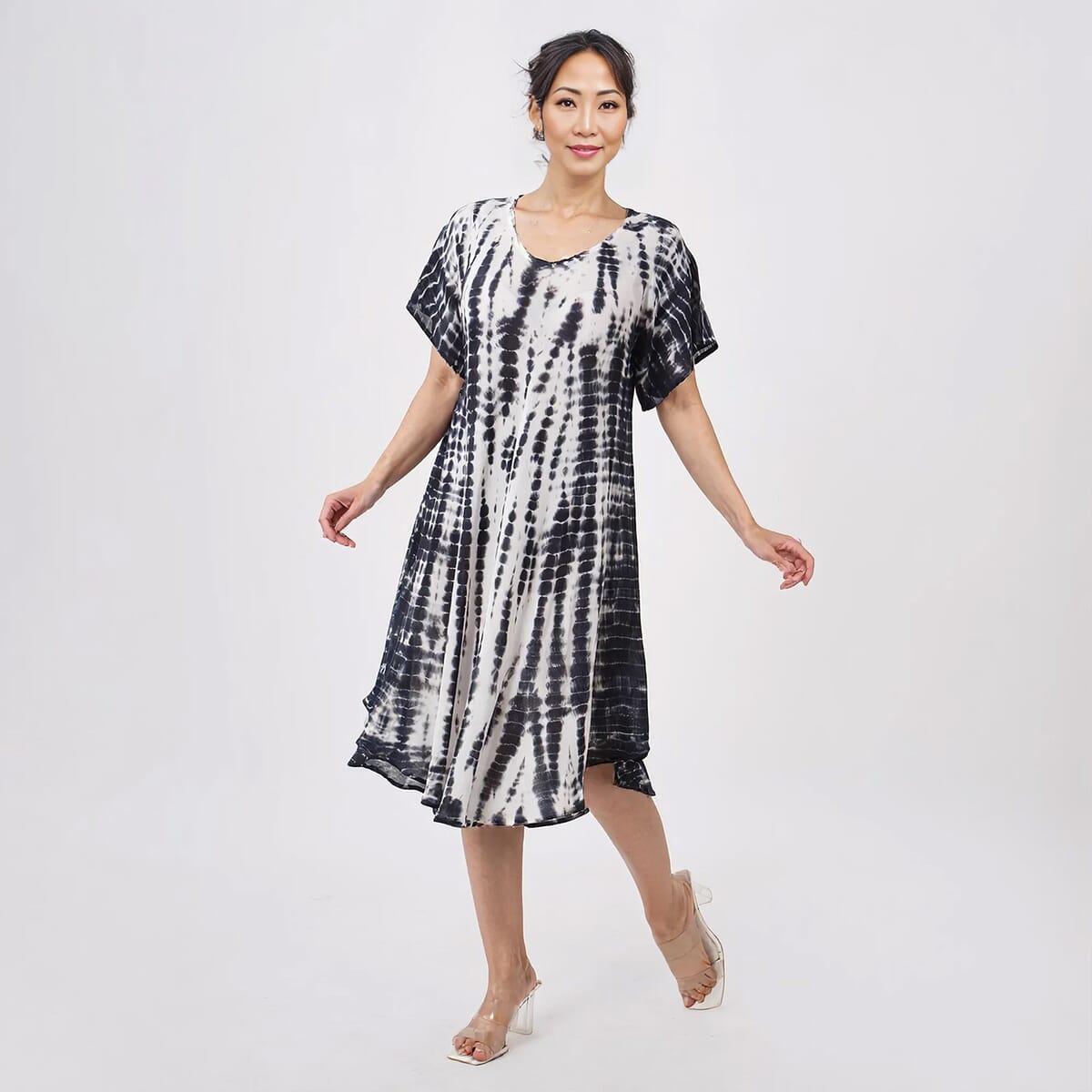 Tamsy Black Tie Dye Umbrella Dress with Sleeves - One Size Fits Most image number 3