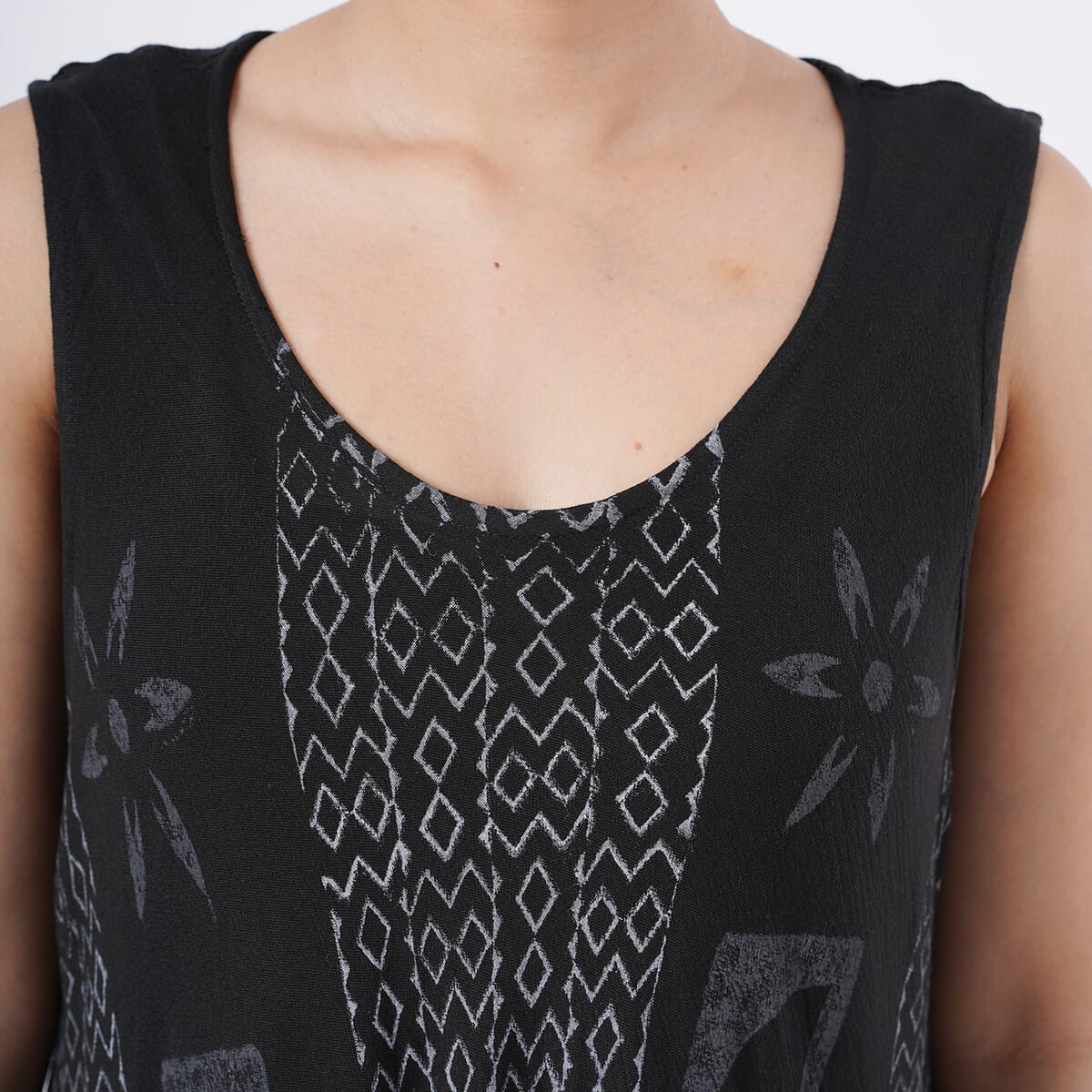 TAMSY Black Art Block Printed Sleeveless Umbrella Dress - One Size Fits Most image number 4