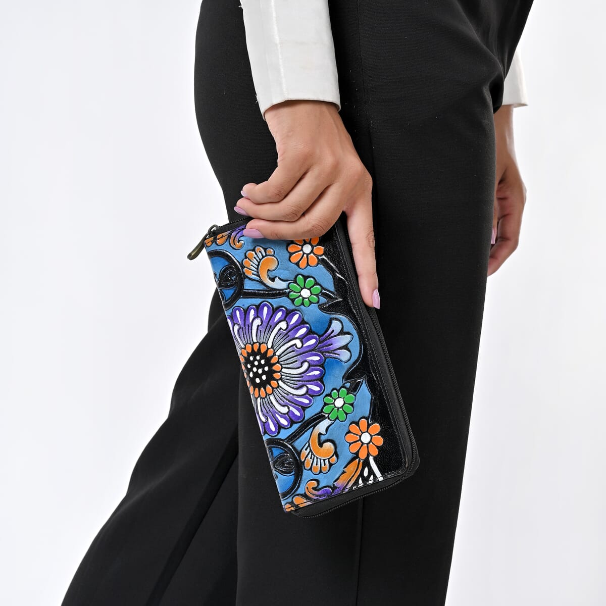 Sukriti Black RFID Protected Tooled Leather Women's Wallet  image number 4