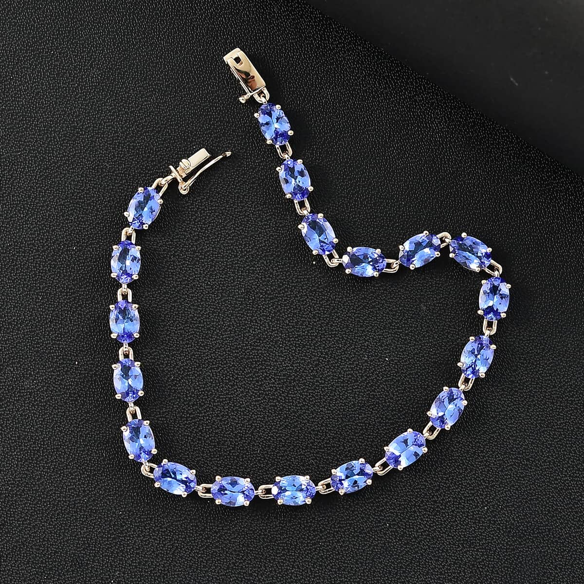 Luxoro AAA Tanzanite 9.10 ctw Tennis Bracelet in 10K Yellow Gold (6.50 In) image number 1