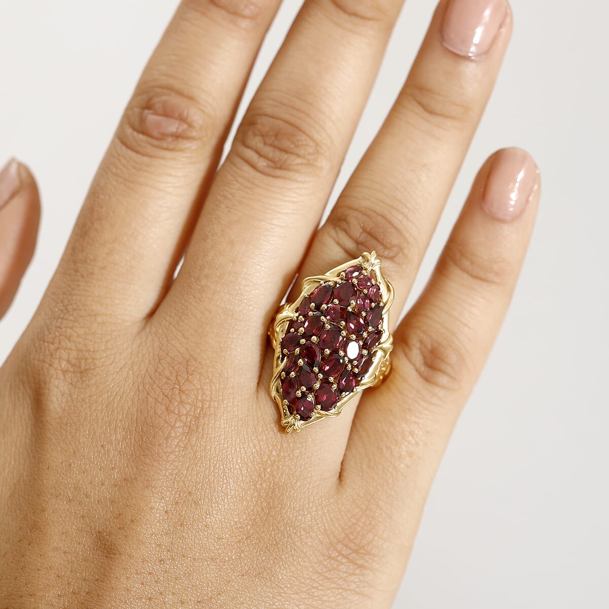 Orissa Rhodolite Garnet 6.00 ctw Crimson Bloom Ring in 18K Vermeil Yellow Gold Over Sterling Silver (Size 8.0) image number 2