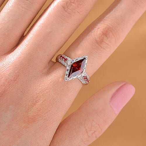 Red Moissanite / 10 - Product card gallery slide 2 (9432509415679)