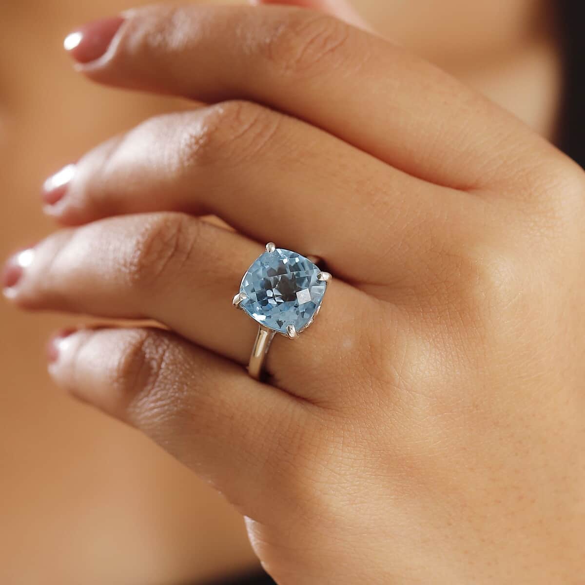 Checkerboard Sky Blue Topaz 8.90 ctw Solitaire Ring in Platinum Over Sterling Silver (Size 7.0) image number 2