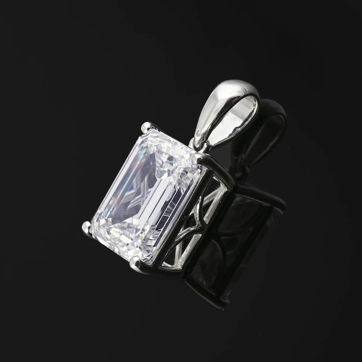 IGI Certified Luxuriant Lab Grown Diamond G VS2 5.00 ctw Pendant in 950 Platinum image number 1