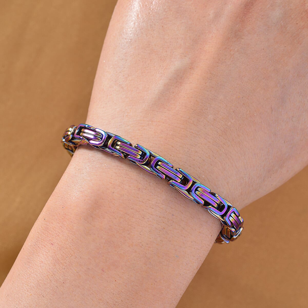 Byzantine Chain Bracelet in ION Plated Rainbow Stainless Steel (7.50-9.50In) image number 1