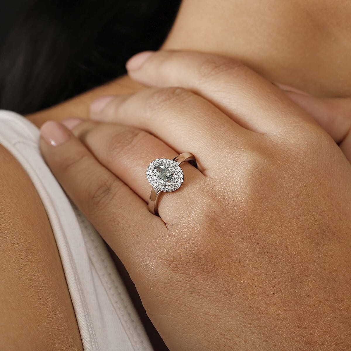 Luxoro AAA Narsipatnam Alexandrite and G-H I2 Diamond 0.85 ctw Double Halo Ring in 10K White Gold (Size 9.0) image number 2