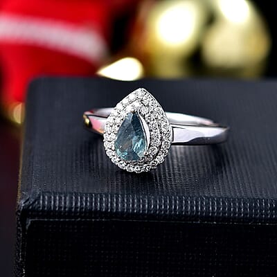 Luxoro AAA Narsipatnam Alexandrite and G-H I2 Diamond 0.90 ctw Double Halo Ring in 10K White Gold (Size 8.0) (Del. in 10-15 Days)
