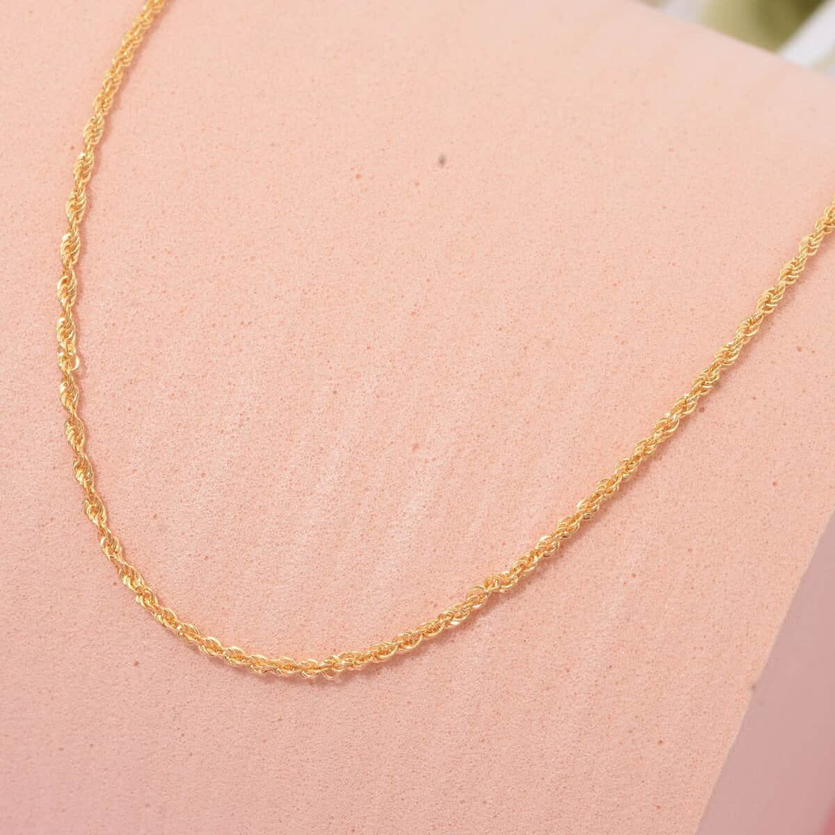 Doorbuster Rope Chain Necklace in 18K Yellow Gold 18 Inches 0.70 Grams image number 1