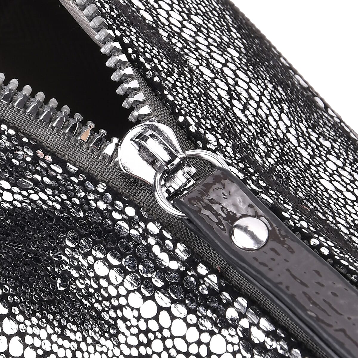 Silver Faux Leather Crossbody Bag with Shoulder Strap image number 6
