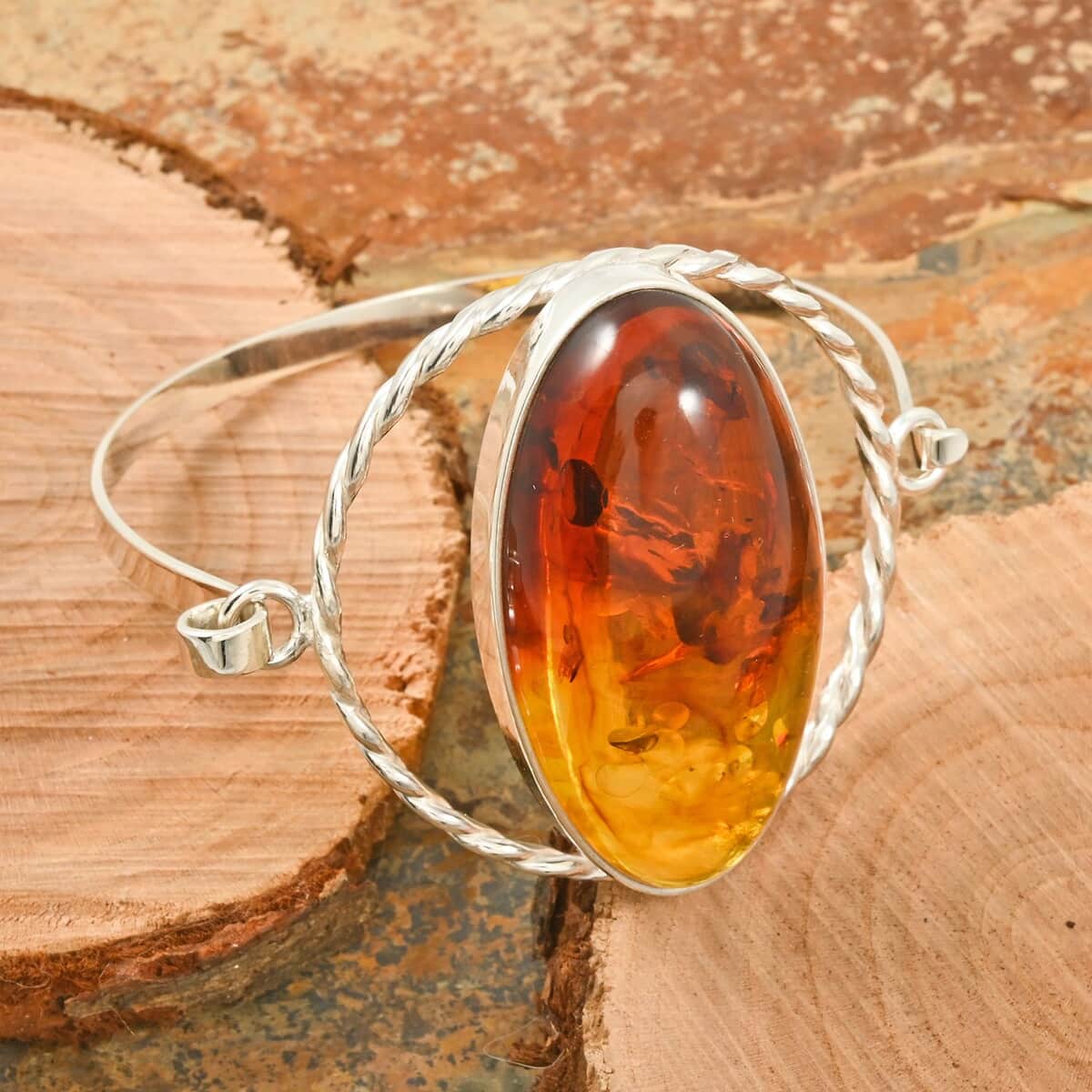 Baltic Amber Bangle Bracelet in Sterling Silver (7.25 In) image number 1