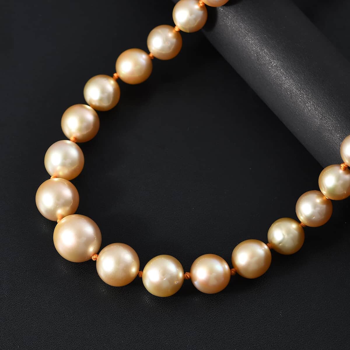 Certified & Appraised Iliana AAAA South Sea Golden Pearl 8-13mm 300.00 ctw Necklace in 18K Yellow Gold 18 Inches image number 1