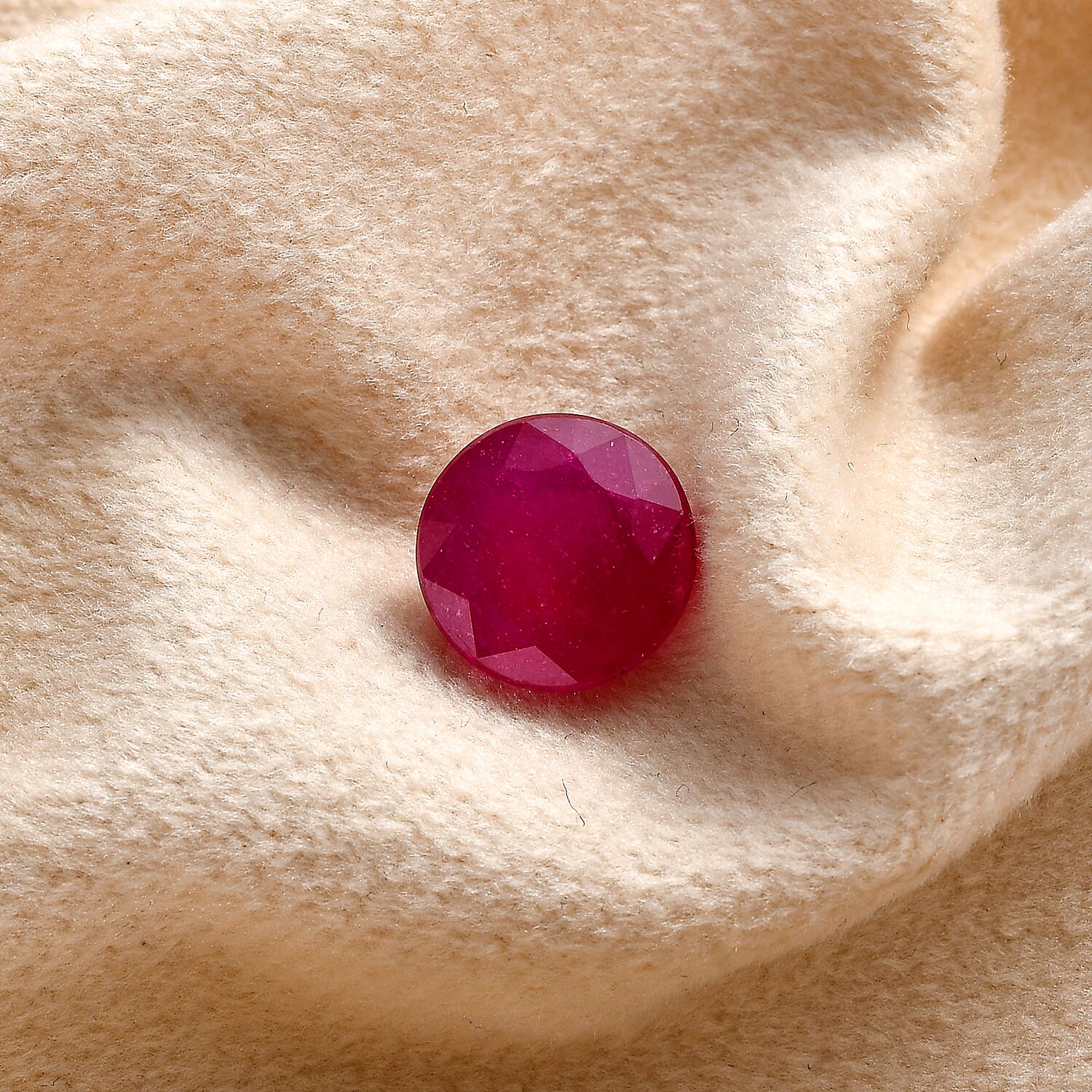 Niassa Ruby (FF) (Rnd 10 mm) 4.64 ctw Loose Gemstone