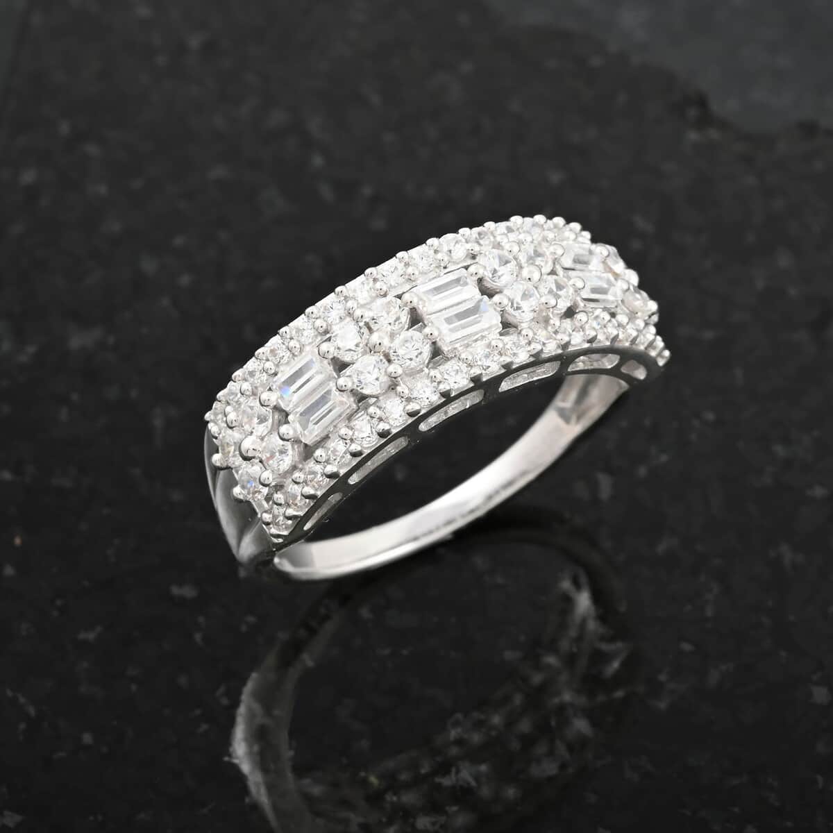 Luxuriant Lab Grown Diamond G SI 1.00 ctw Ring in Sterling Silver (Size 10.0) image number 1