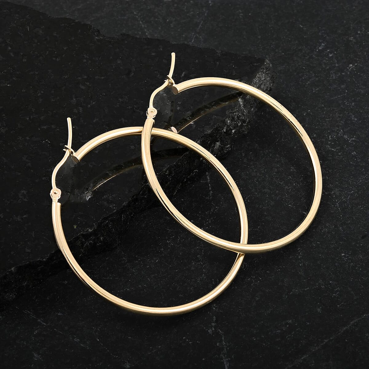 40x3mm Hoop Earrings in 14K Yellow Gold 2.60 Grams image number 1