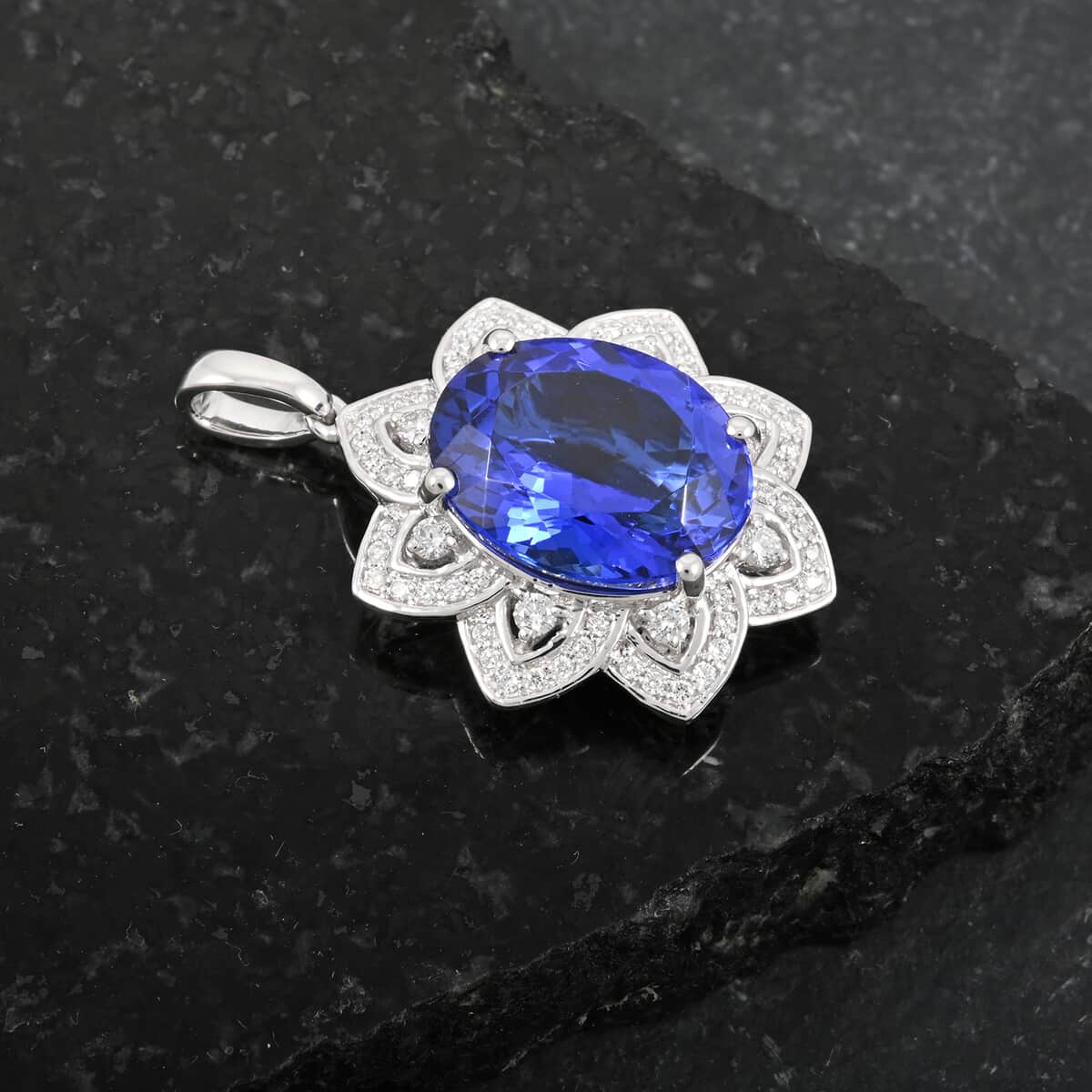 Certified and Appraised Rhapsody AAAA Tanzanite and E-F VS Diamond 6.15 ctw Pendant in 950 Platinum 5.50 Grams image number 1