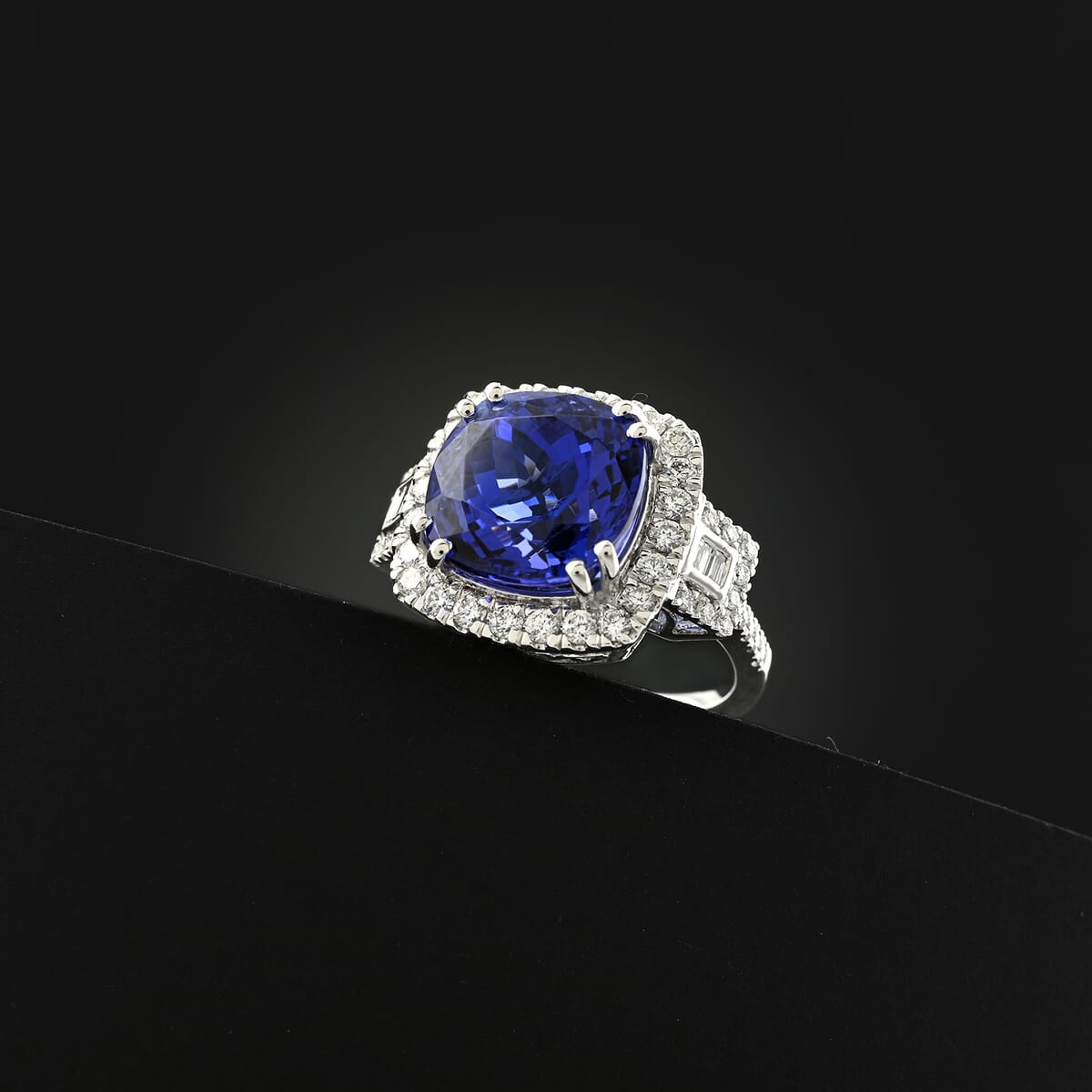 Certified & Appraised Rhapsody AAAA Tanzanite and E-F VS Diamond 8.00 ctw Ring in 950 Platinum (Size 9.0) 9.68 Grams image number 1