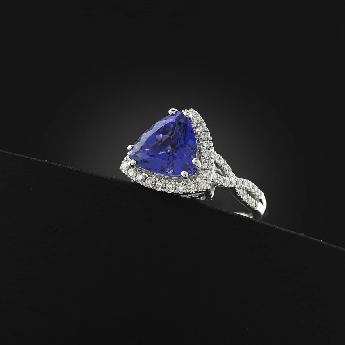 Certified & Appraised Rhapsody AAAA Tanzanite and E-F VS Diamond 4.50 ctw Ring in 950 Platinum (Size 6.0) 7.35 Grams image number 1