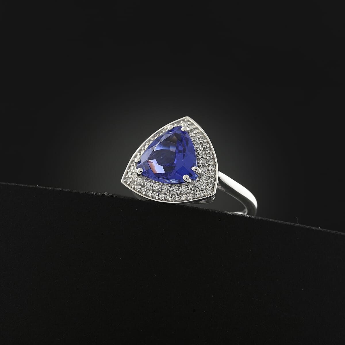 Doorbuster Certified & Appraised Rhapsody AAAA Tanzanite and E-F VS Diamond 3.50 ctw Ring in 950 Platinum (Size 9.0) 6.80 Grams image number 1