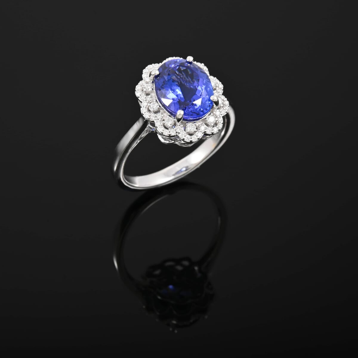 Certified and Appraised Rhapsody 950 Platinum AAAA Tanzanite, Diamond E-F VS 4.25 ctw Ring (Size 5.0) 7.38 Grams image number 1