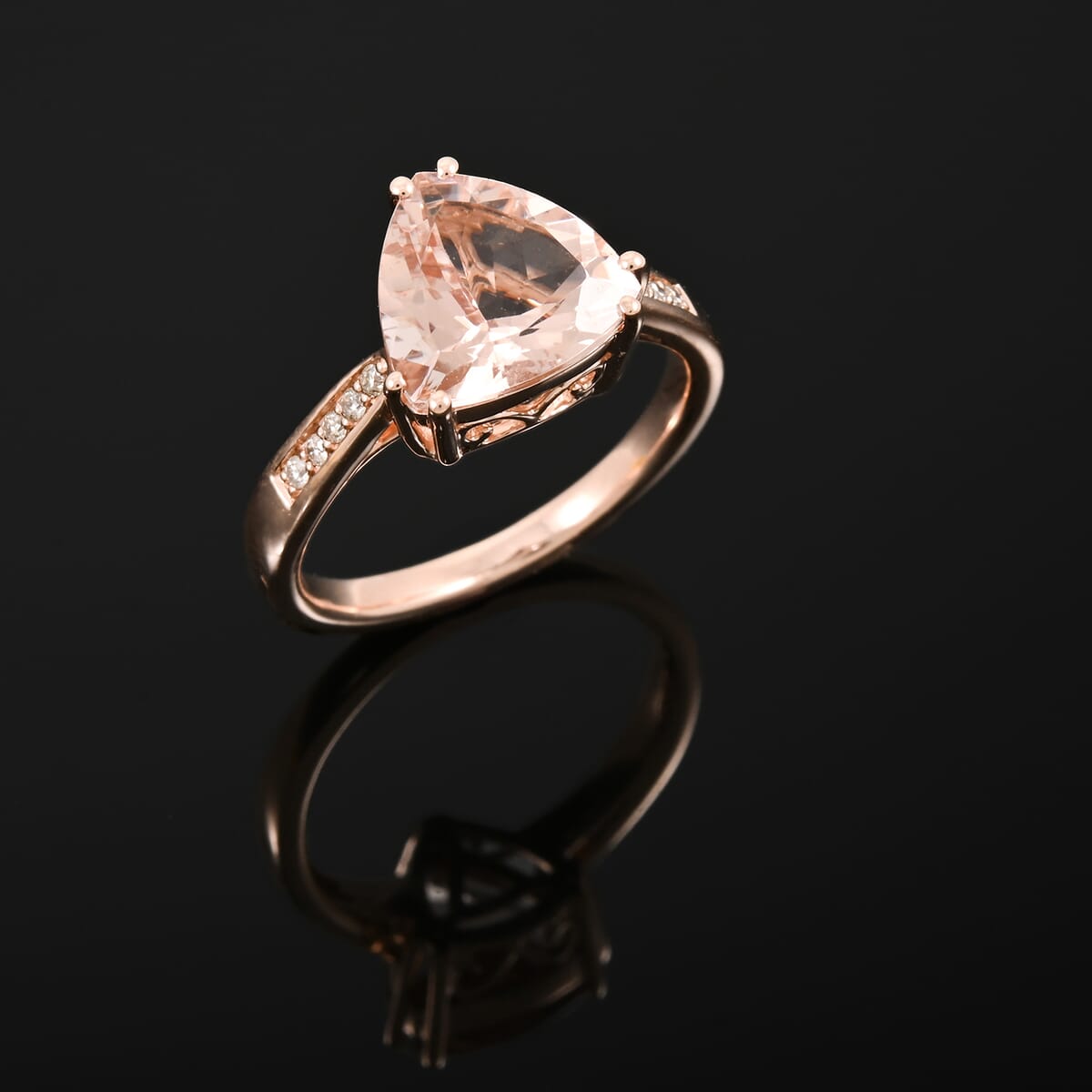 Certified & Appraised Luxoro AAA Marropino Morganite and G-H I2 Diamond 3.00 ctw Ring in 10K Rose Gold (Size 6.0) image number 1
