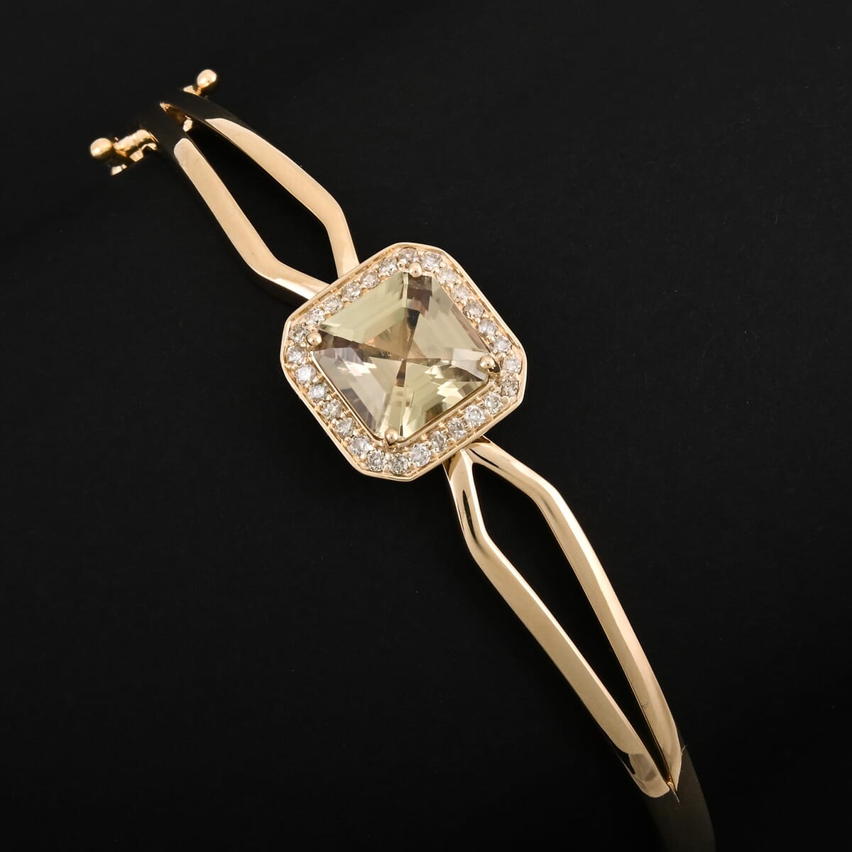 Certified & Appraised Luxoro AAA Turkizite and G-H I2 Diamond 4.00 ctw Bangle Bracelet in 10K Yellow Gold (7.00 In) 10.85 Grams image number 1