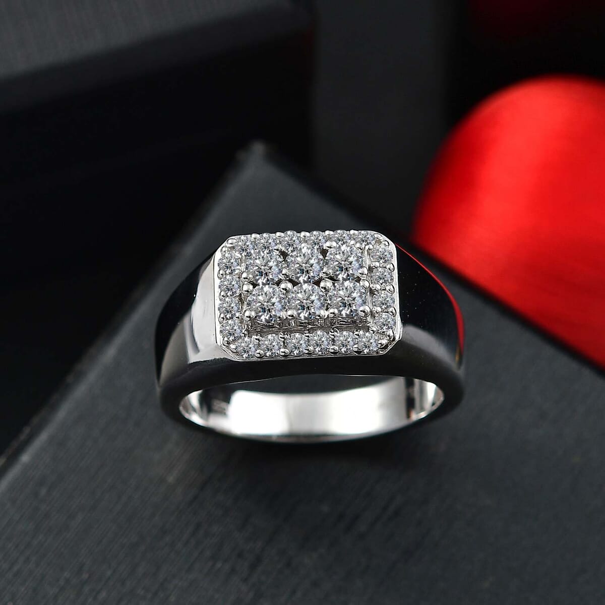 Luxuriant Lab Grown Diamond SI 1.00 ctw Men's Ring in Rhodium Over Sterling Silver (Size 9.0) image number 1