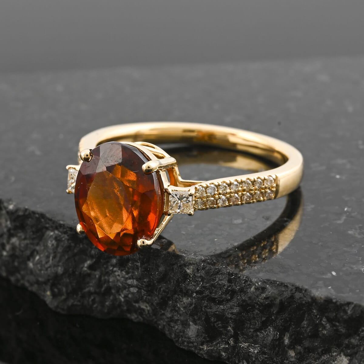 Certified & Appraised Luxoro AAA Sri Lankan Honey Garnet and G-H I2 Diamond 3.60 ctw Ring in 10K Yellow Gold (Size 7.0) image number 1