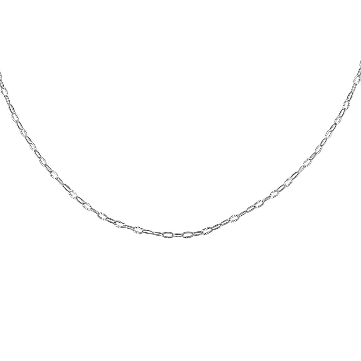 Italian Mini Paper Clip Chain Necklace in 10K White Gold 0.80 Grams 20 Inches image number 3