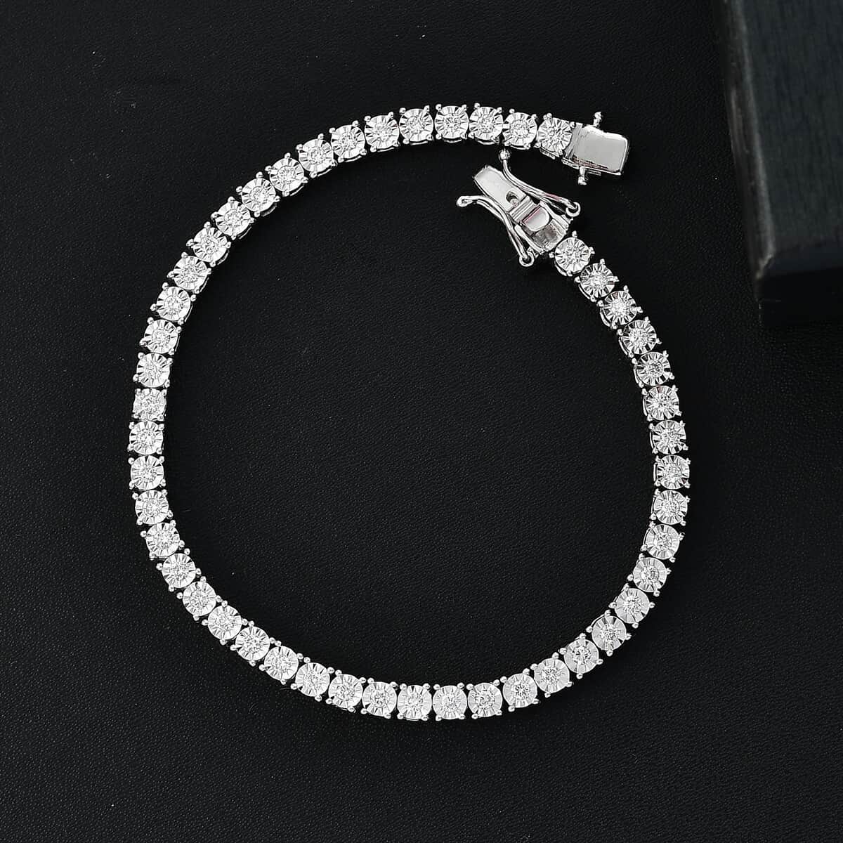 Luxuriant Lab Grown Diamond G-H SI 1.50 ctw Tennis Bracelet in Rhodium Over Sterling Silver (7.25 In) image number 1