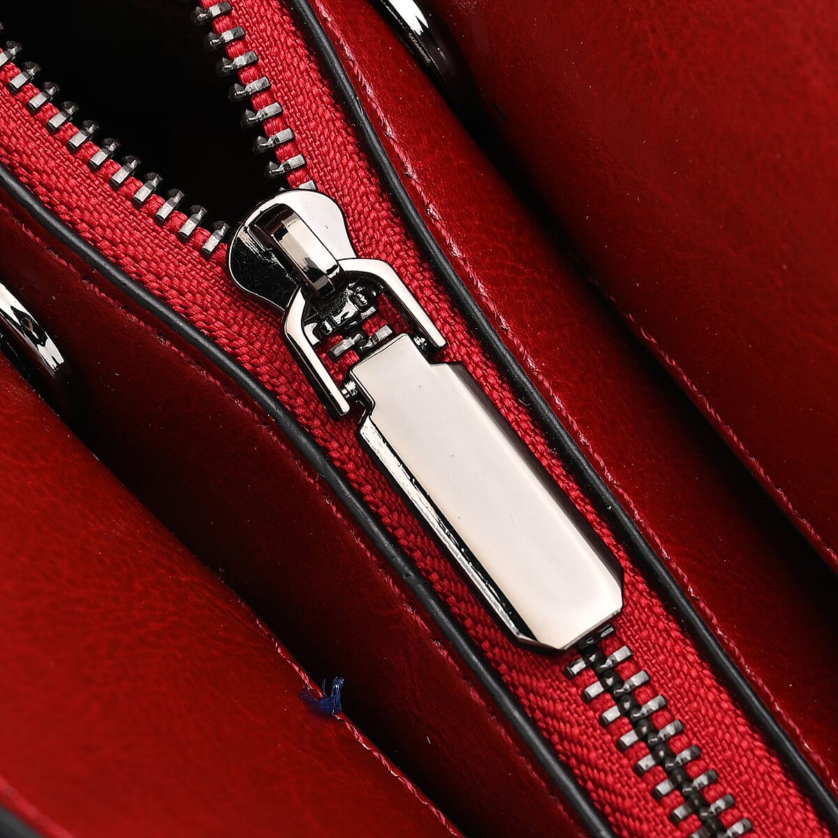 Closeout Deal Burgundy Genuine Leather Crossbody Bag with Chain Shoulder Strap image number 5