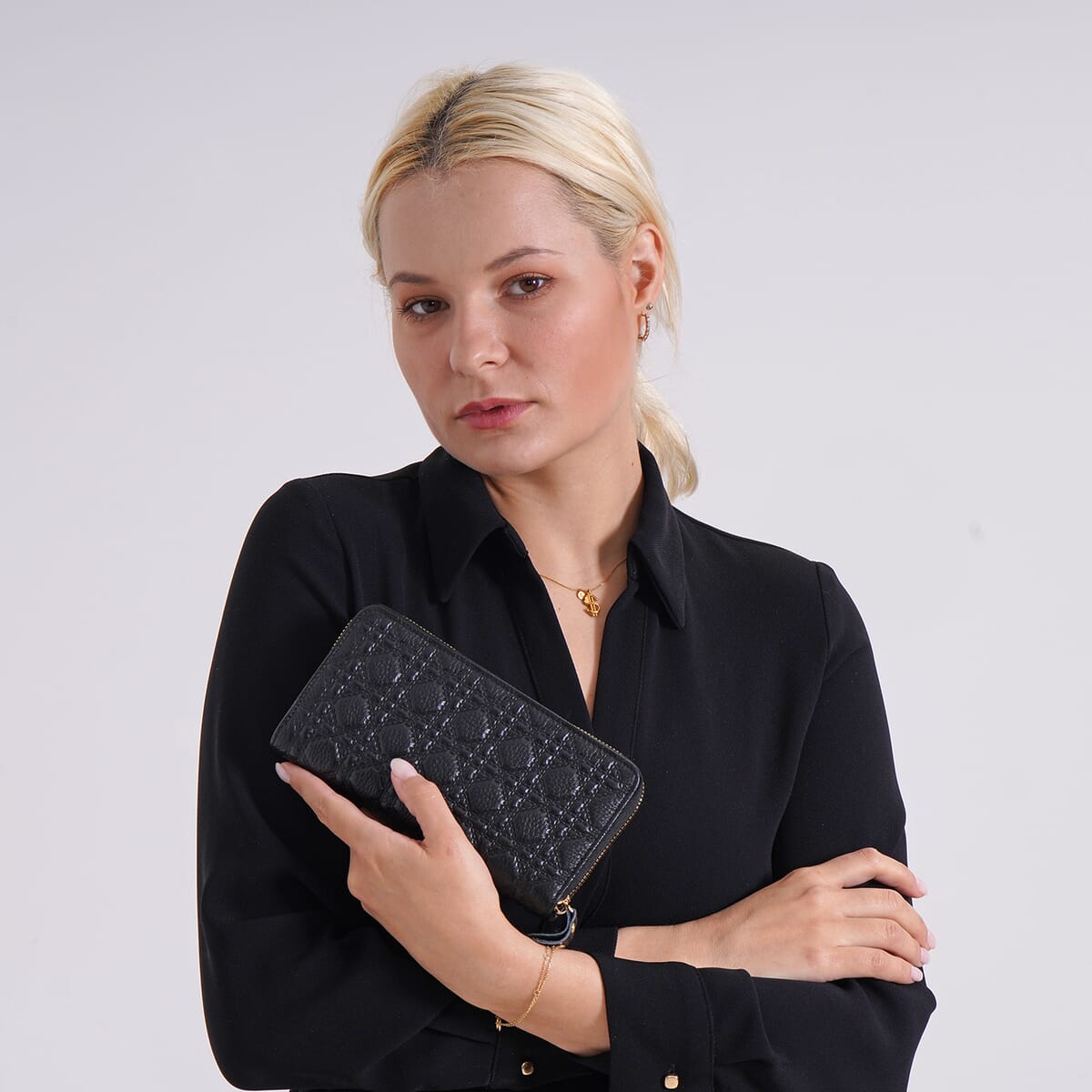Black Geometric Embossed Genuine Leather Wallet image number 1