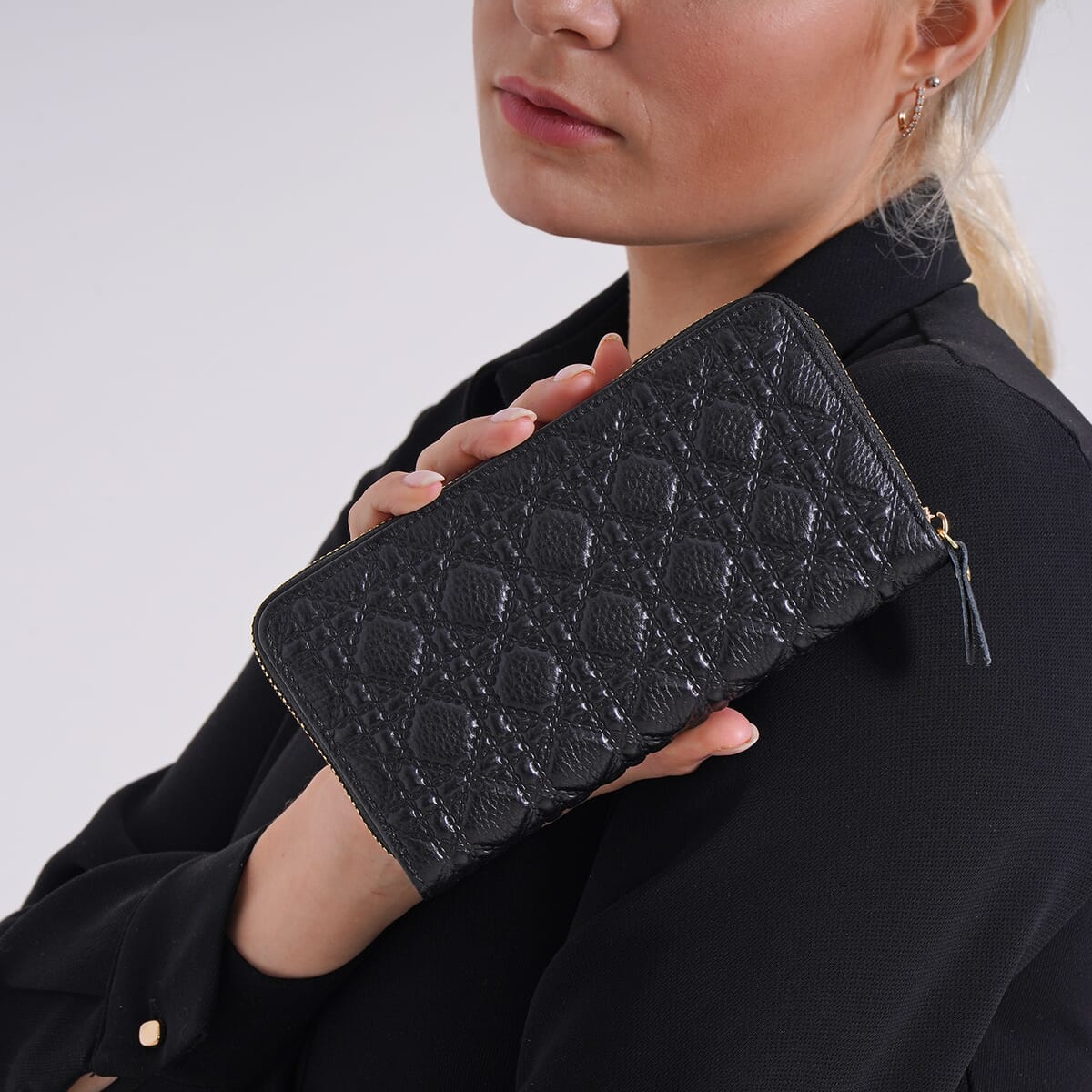 Black Geometric Embossed Genuine Leather Wallet image number 2