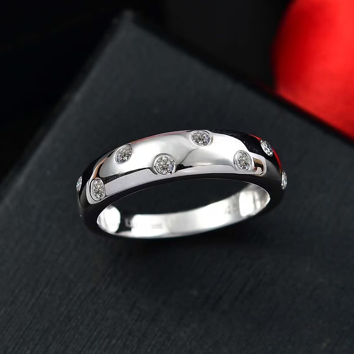 Luxuriant Lab Grown Diamond SI 0.20 ctw Band Ring in Rhodium Over Sterling Silver (Size 10.0) image number 7